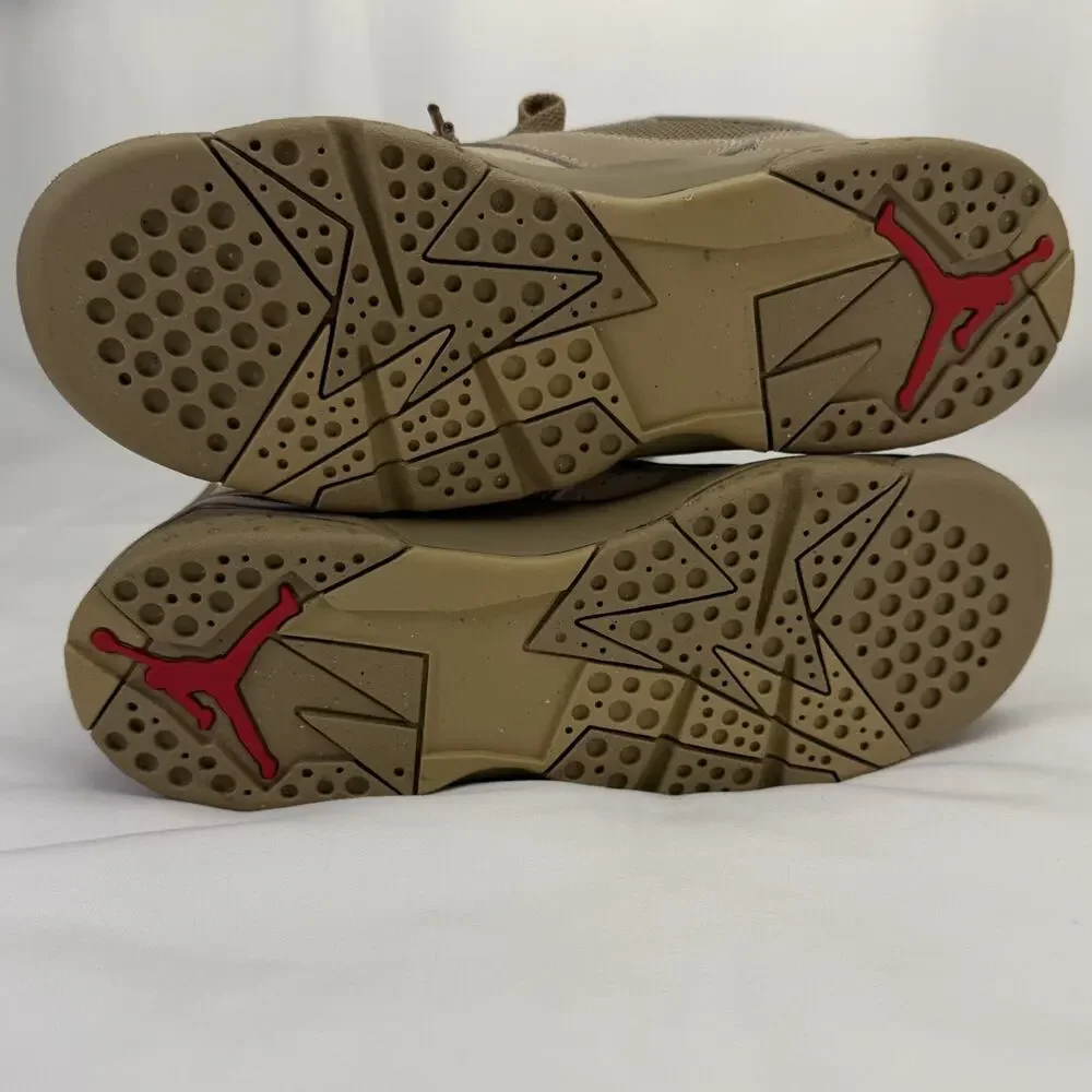 Nike Jordan MVP 92 Desert Camo Fire Red Youth Size 6‎